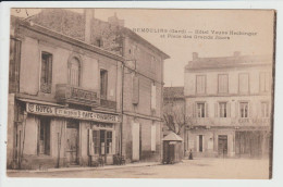 REMOULINS - GARD - HOTEL VEUVE HECHINGER ET PLACE DES GRANDS JOURS - Remoulins