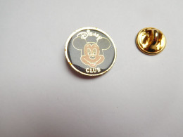 Beau Pin's , Disney , Mickey , Disney Club , Non Signé , Diamètre : 20 Mm - Disney