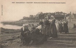 Concarneau * Coat Pin * Les Sardinières Attendant La Rentrée Des Barques De Pêche * Coiffe - Concarneau