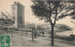 St Servan * Rue Et Le Phare Des Bas Sablons * Lighthouse - Saint Servan