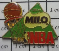 2020  Pin's Pins / Beau Et Rare / THEME : SPORTS / BASKET-BALL USA NBA GLACE MILO Sans Tintin ! - Basketball