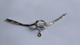 Bracelet Porte Montre Ancien En Argent Poinçonné. Annecy.M.C     (Btn°1. ) - Pendentifs