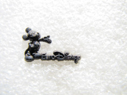 PIN'S   EURO DISNEY  MICKEY - Disney