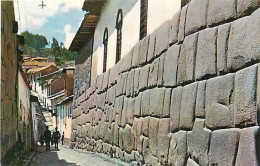 Pérou - Perù - Cusco - Galle Hatunrumiyoc - Typical Inca Street - Rue Inca Typique - CPSM Format CPA - Carte Neuve - Voi - Peru