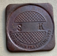 Luxembourg  . S K . Jeton -Token - Bon  ( Durchmesser +- 25 X 31 Mm ) - Professionals / Firms