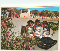 Portugal - Alte - Raparigas Com Trajes Tipicos - Demoiselles Avec Das Robes Typiques - Folklore - Fleurs - CPM - Carte N - Faro
