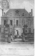 Cpa- St-AMAND-sur-FION-51-Ecole Communale Des Filles-avec Personnages-cachet Rouge Coin Droit-écrite Voyagée 1905 - Schools