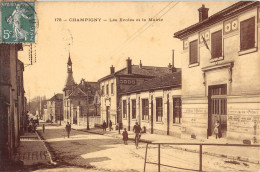 CPA 94 CHAMPIGNY / LES ECOLES ET LA MAIRIE - Champigny Sur Marne