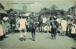 Madagascar - Danses Dans Le Sud - Animée - CPA - Voir Scans Recto-Verso - Madagascar