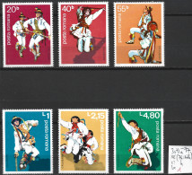 ROUMANIE 3072 à 77 ** Côte 4 € ( Adhérence Sur 3076 ) - Unused Stamps