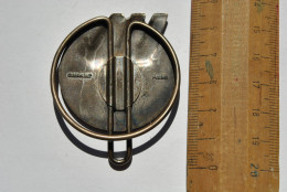 Médaille En Métal à Pincer EXPOMAT PARIS - LE BOURGET 1970 GUERAULT - Engins De Chantier Batiment... - Professionals/Firms