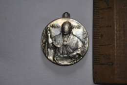 Ancienne Médaille Medaglia Anno Jubilae Romae 1925 - Pius XI Videte Regiones Pendentif Aluminium Alu Souvenir - Godsdienst & Esoterisme