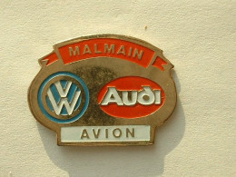 PIN'S AUDI VW  - MALMAIN - AVION - Audi