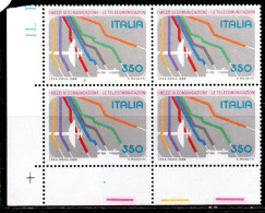 ITALIA REPUBBLICA ITALY REPUBLIC 1986 I MEZZI DI COMUNICAZIONE LE TELECOMUNICAZIONI QUARTINA ANGOLO DI FOGLIO  BLOCK MNH - 1981-90:  Nuovi