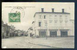 Cpa Du 33 Lesparre -- Cour Duperrier De Larsan Et Hôtel Du Lion D' Or    STEP145 - Lesparre Medoc