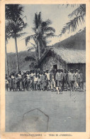 NOUVELLE CALEDONIE - Tribu De Pombayes  - Carte Postale Ancienne - Nouvelle-Calédonie