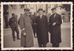 Juden, Foto 6x9 Cm, Wo? Deutsche Soldaten Im Hintergrund - Judaika