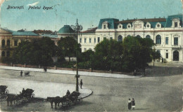 ROMANIA 1928 BUCURESTI - THE ROYAL PALACE, HORSE DRAWN CARRIAGES, PEOPLE, BUILDINGS, ARCHITECTURE - Rumänien