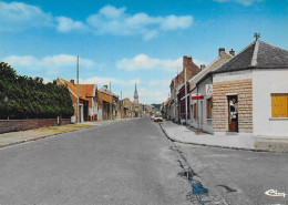 CPSM - (Dep. 80) -  VILLERS BRETONNEUX - Rue D'Herville. 1987 - Villers Bretonneux