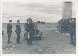 Pressefoto General Der Flieger Loerzer Bei Seinen Kampffliegern In Schatalowka 1941 - Ohne Zuordnung