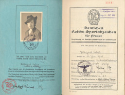 Dokumentennachlass BdM, Dabei Leistungsbuch Reichssportabzeichen Mit Lichtbild Sowie Ein Als Tagebuch Geführtes Erlebnis - Non Classificati