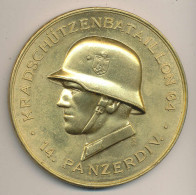 Plakette Stalingradmedaille Kradschützebataillon 64 14. Panzerdiv. D 74 Mm, Br - Autres & Non Classés