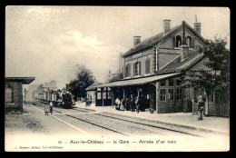 62 - AUXI-LE-CHATEAU - ARRIVEE D'UN TRAIN EN GARE DE CHEMIN DE FER - Auxi Le Chateau