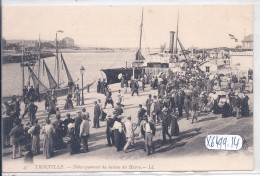 TROUVILLE- DEBARQUEMENT DU BATEAU DU HAVRE - Trouville