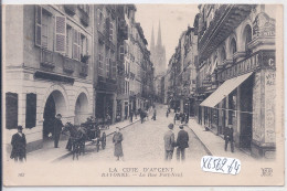 BAYONNE- LA RUE DU PORT-NEUF - Bayonne