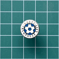 Badge Pin ZN013174 - Football Soccer Calcio Estonia Eesti Federation Association Union - Fútbol