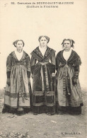 FRANCE - Costumes De Bourg Saint Maurice (Coiffure La Frontière) - Trois Femmes - Carte Postale Ancienne - Bourg Saint Maurice