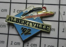 1119 Pin's Pins / Beau Et Rare / JEUX OLYMPIQUES / SAUT A SKIS ALBERTVILLE - Olympic Games