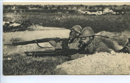 CPSM  8,2/8,6 X 13.8  L'armée Française Avant 1939  (13)  Alerte Aux Gaz - Manöver