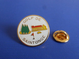 Pin's Golf De Saintonge - Fontcouverte - Charente Maritime (PD15) - Golf