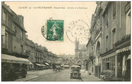 14 LA DELIVRANDE. Voiture Tacot Sur Grande Rue 1916 - La Delivrande