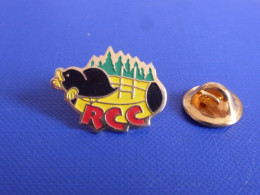 Pin's Rugby RCC Taupe (PJ26) - Rugby