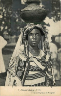 Pays - Madagascar - Femme Sakalave - Animée - CPA - Voir Scans Recto-Verso - Madagascar