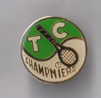 PIN'S THEME SPORT TENNIS  CLUB DE CHAMPNIERS  EN CHARENTE - Tenis