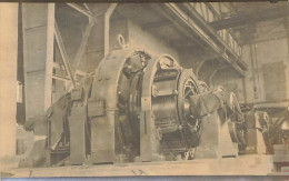 Carte Photo - Industrie - Machine Dans Un Atelier D'usine - Industrie