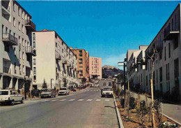 Automobiles - Carros Le Neuf - Rue Principale - Immeubles - CPM - Voir Scans Recto-Verso - PKW