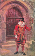 FOLKLORE - Costumes - A Yeoman Warder Of The Tower - Carte Postale Ancienne - Kostums