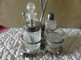 Service à Condiments Plaque D'argent Et Cristal Huile Vinaigre Sel Moutarde Vers 1910 - Vetro & Cristallo