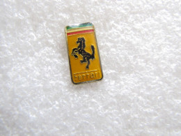 PIN'S   LOGO  FERRARI    19 X 10 Mm - Ferrari