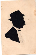 SILHOUETTE OMBRE PORTRAIT HOMME AVEC SON CHAPEAU    -  COLLAGE SUR CARTE POSTALE ANCIENNE - Silhouettes