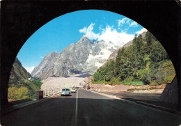 ITALIE - Courmayeur - Entreves (m 1381) - La Nuova Strada Per Il Traforo - Sullo Sfondo Il Monte Bianco - Carte Postale - Autres & Non Classés