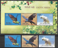 India 2016 Exotic Birds Parrots Blue Throated Macaw Wildlife Fauna Sheetlet & Complete Set (I) MNH As Per Scan - Unused Stamps