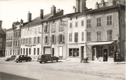 FRANCE - Stenay - Coiffure - Place Poincaré - Carte Postale - Stenay