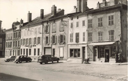 FRANCE - Stenay - Coiffure - Place Poincaré - Carte Postale - Stenay