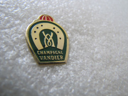 PIN'S    CHAMPAGNE  VANDIER - Getränke