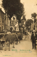 Bellac * Carte Photo * La Cavalcade Du 23 Juin * Char De L'agriculture * Attelage Boeufs Villageois Enfants Déguisements - Bellac